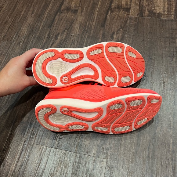 RARE lululemon blissfeel shoes size 9 - Picture 5 of 8